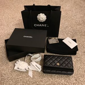 CHANEL Black Caviar Classic Wallet On Chain (WOC)